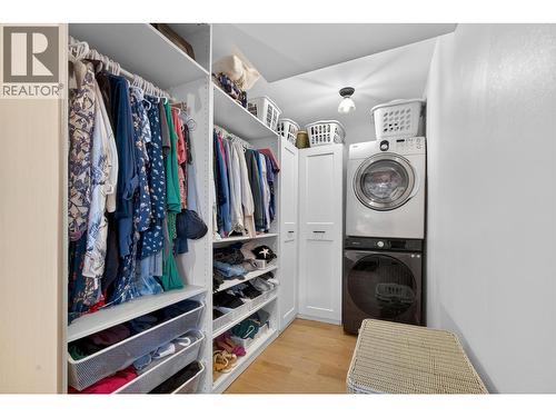 2490 Sexsmith Road, Kelowna, BC - Indoor Photo Showing Laundry Room