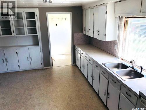 626 Main Street, Hudson Bay, SK - Indoor Photo Showing Kitchen With Double Sink