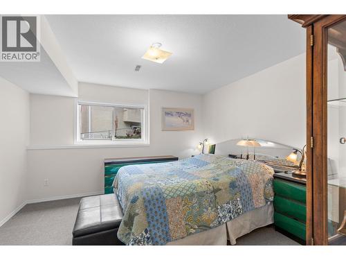 280 Cosens Court, Kelowna, BC - Indoor Photo Showing Bedroom