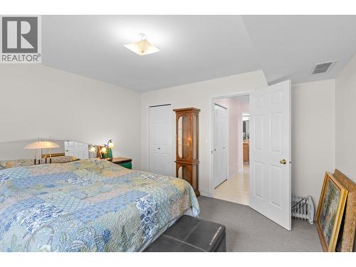 280 Cosens Court, Kelowna, BC - Indoor Photo Showing Bedroom