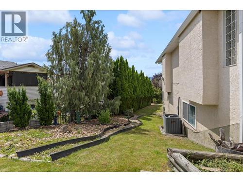 280 Cosens Court, Kelowna, BC - Outdoor