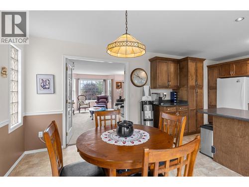 280 Cosens Court, Kelowna, BC - Indoor Photo Showing Dining Room