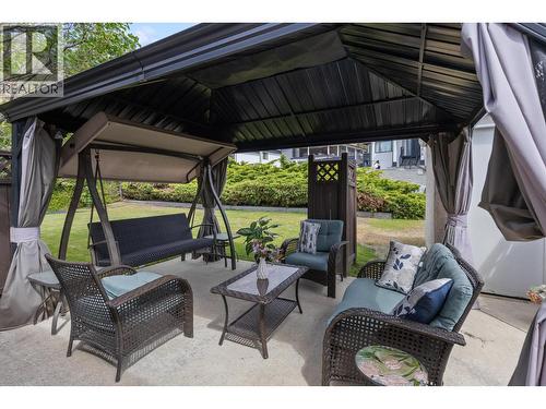 280 Cosens Court, Kelowna, BC - Outdoor With Deck Patio Veranda With Exterior