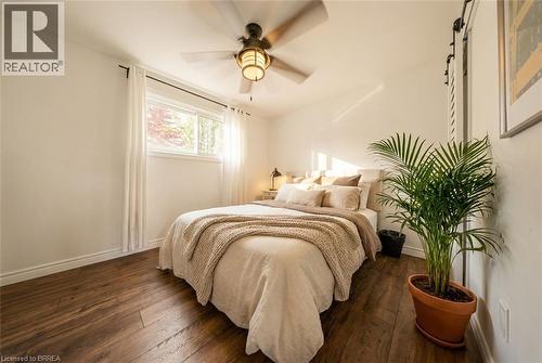 382 Cedar Drive, Turkey Point, ON - Indoor Photo Showing Bedroom