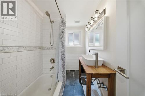 382 Cedar Drive, Turkey Point, ON - Indoor Photo Showing Bathroom