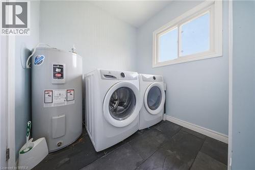 382 Cedar Drive, Turkey Point, ON - Indoor Photo Showing Laundry Room
