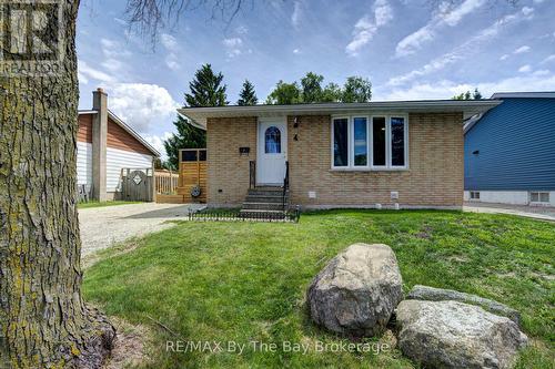 4 WATTS CRESCENT  Collingwood, ON L9Y 4H2