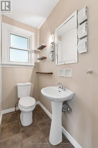 580 Weber Street E, Kitchener, ON - Indoor Photo Showing Bathroom