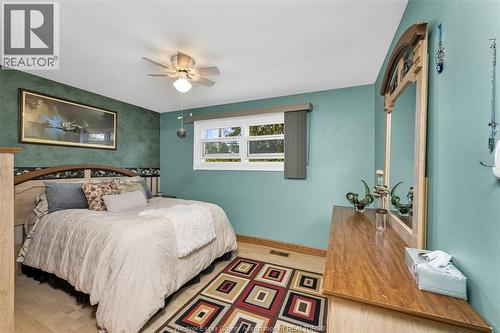 1664 Greenview Crescent, Windsor, ON - Indoor Photo Showing Bedroom