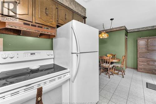 1664 Greenview Crescent, Windsor, ON - Indoor