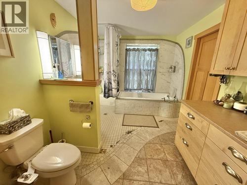 112 Corey Road, Quesnel, BC - Indoor Photo Showing Bathroom