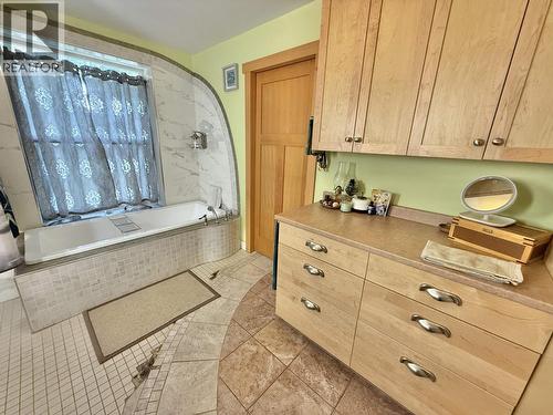 112 Corey Road, Quesnel, BC - Indoor Photo Showing Bathroom