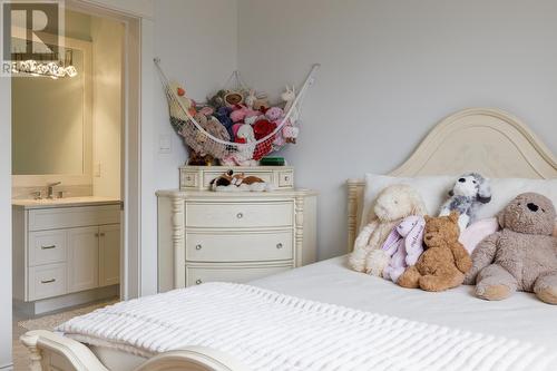6 Stoneley Place, St. John'S, NL - Indoor Photo Showing Bedroom