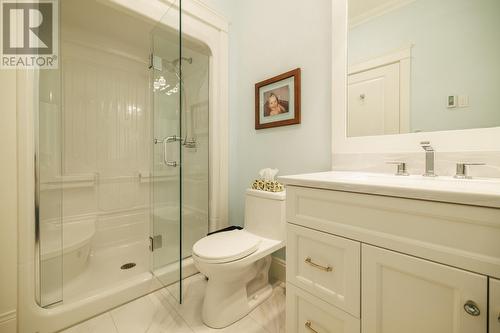 6 Stoneley Place, St. John'S, NL - Indoor Photo Showing Bathroom