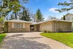 45 HI MOUNT DRIVE Toronto, ON M2K 1X3