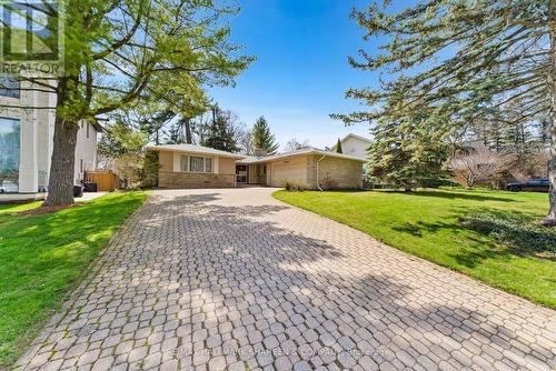 45 HI MOUNT DRIVE , Toronto, Ontario M2K 1X3 2
