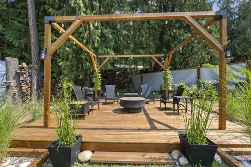 10215 Twin Bays Road, Twin Bays, BC - Outdoor With Deck Patio Veranda