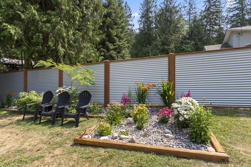 10215 Twin Bays Road, Twin Bays, BC - Outdoor