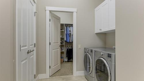 2-1836 Tower Ranch Boulevard, Kelowna, BC - Indoor Photo Showing Laundry Room