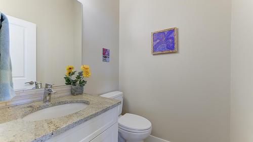 2-1836 Tower Ranch Boulevard, Kelowna, BC - Indoor Photo Showing Bathroom