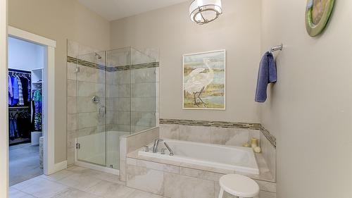 2-1836 Tower Ranch Boulevard, Kelowna, BC - Indoor Photo Showing Bathroom