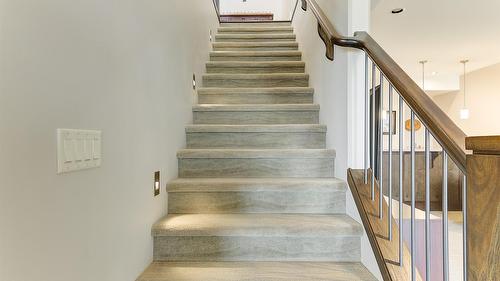 2-1836 Tower Ranch Boulevard, Kelowna, BC - Indoor Photo Showing Other Room