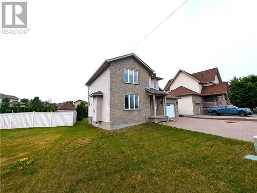 2472 Bancroft Drive, Sudbury, ON - Outdoor