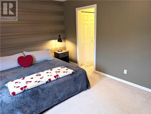 2472 Bancroft Drive, Sudbury, ON - Indoor Photo Showing Bedroom