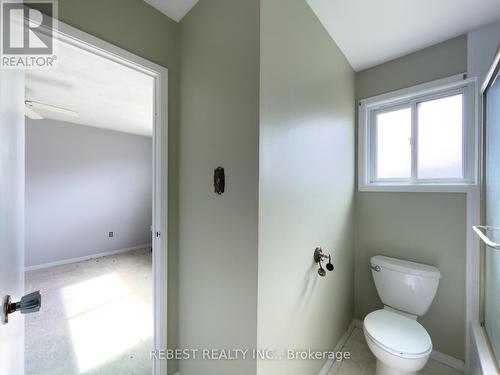 98 Cobblehill Road, Halton Hills, ON - Indoor Photo Showing Bathroom