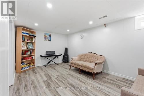 16 - 1420 Garth Street, Hamilton, ON - Indoor