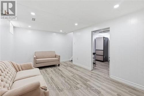 16 - 1420 Garth Street, Hamilton, ON - Indoor
