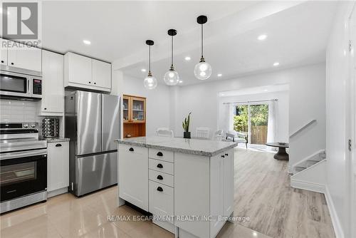 16 - 1420 Garth Street, Hamilton, ON - Indoor Photo Showing Kitchen With Stainless Steel Kitchen With Upgraded Kitchen