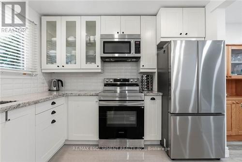 16 - 1420 Garth Street, Hamilton, ON - Indoor Photo Showing Kitchen With Stainless Steel Kitchen