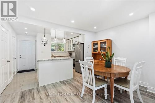 16 - 1420 Garth Street, Hamilton, ON - Indoor Photo Showing Dining Room