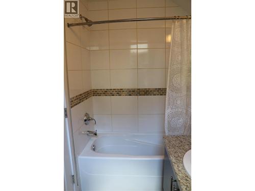 130 Colebrook Road Unit# 61, Kamloops, BC - Indoor Photo Showing Bathroom