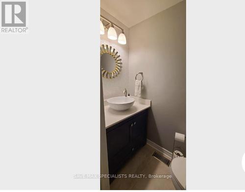 1393 Inuit Trail, Mississauga, ON -  Photo Showing Bathroom
