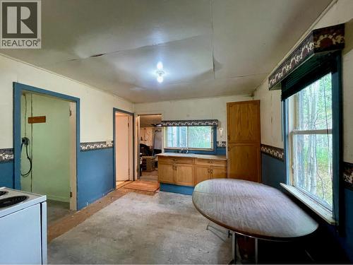 3455 Parson Frontage Road, Golden, BC - Indoor