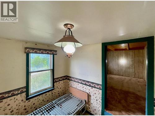 3455 Parson Frontage Road, Golden, BC - Indoor Photo Showing Other Room