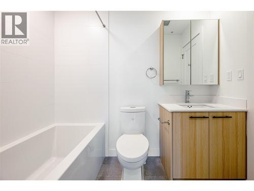Photo from similar unit. - 1380 Pridham Avenue Unit# 314, Kelowna, BC - Indoor Photo Showing Bathroom