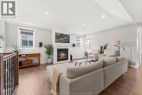 3185 Viola Crescent, Windsor, ON - Indoor Photo Showing Living Room With Fireplace