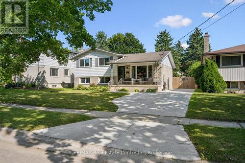 35 GOLFVIEW ROAD  Guelph (Victoria North), ON N1E 1A5