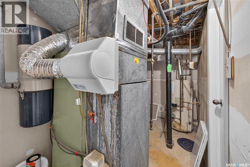 18 University Park Drive, Regina, SK - Indoor Photo Showing Basement