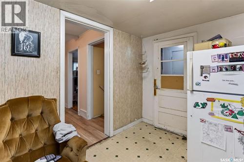 209 V Avenue S, Saskatoon, SK - Indoor