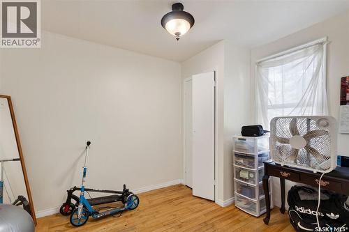 209 V Avenue S, Saskatoon, SK - Indoor