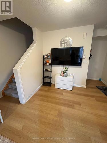 485 BERESFORD PATH  Oshawa, ON L1H 0B2