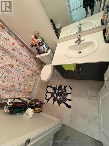 485 Beresford Path, Oshawa, ON - Indoor Photo Showing Bathroom