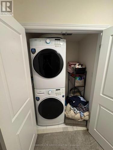 485 Beresford Path, Oshawa, ON - Indoor Photo Showing Laundry Room