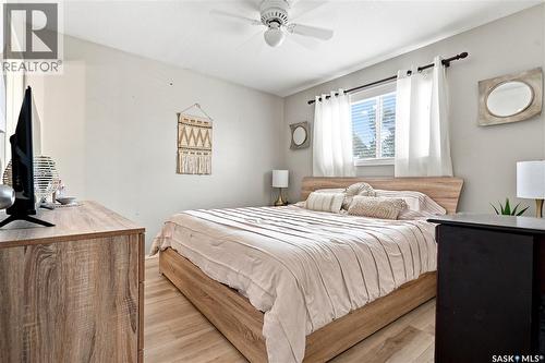 239 Manning Crescent, Saskatoon, SK - Indoor Photo Showing Bedroom