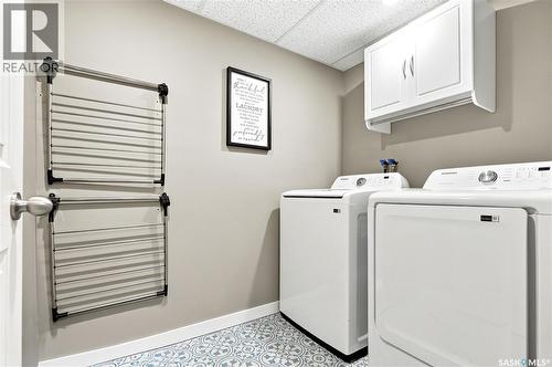 239 Manning Crescent, Saskatoon, SK - Indoor Photo Showing Laundry Room