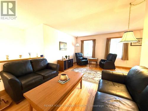 21 Wright Crescent, Ajax, ON 